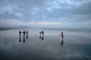 Water’s Edge: Washington Beach Towns and Coastal Hamlets