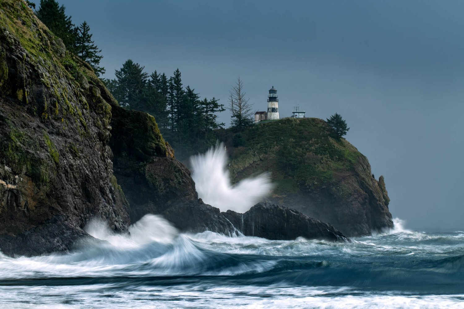 Guiding Lights Explore 10 Lighthouses In Washington State   Washington Lighthouses SWT Cape Disappointment 1500x1000 