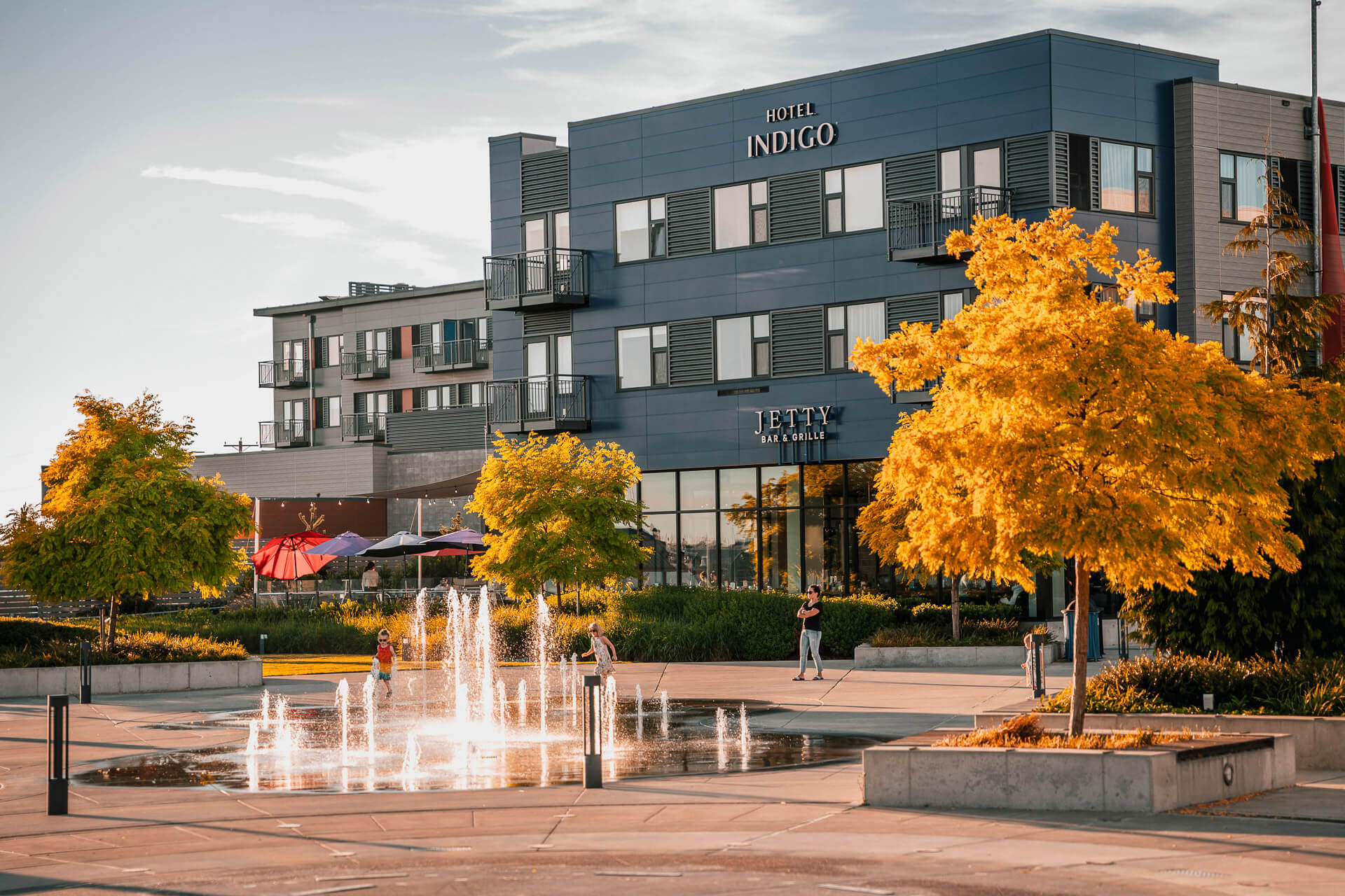 Exterior of Hotel Indigo in Everertt